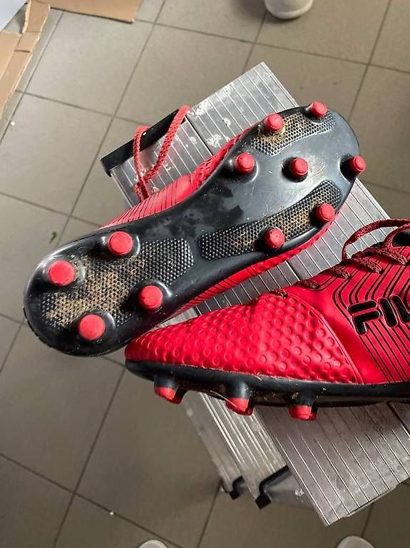 Scarpe da uomo: Chaussures Fila de Foot – Usato da Sonceboz-Sombeval venduto da msap 2