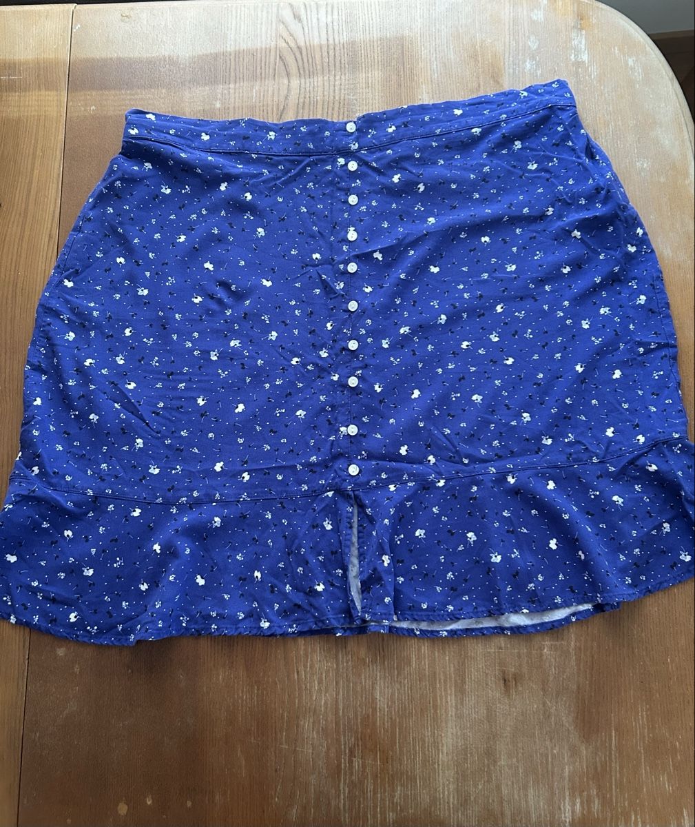 Gonne: Sommerlicher Rock XL blau mit Blumenmuster – Usato da chur venduto da corazon710