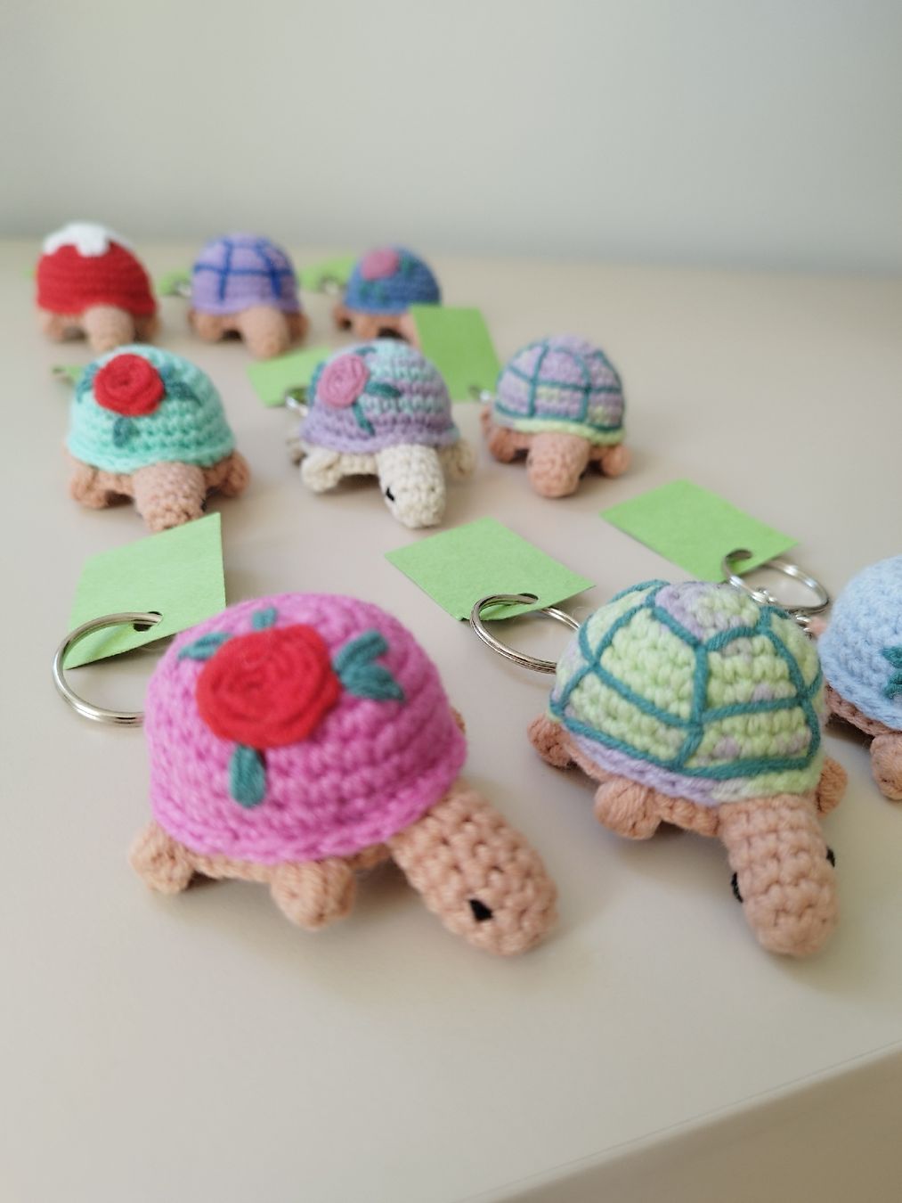 Portachiavi: Handmade Crochet Turtle Keychain 🐢 – Nuovo e nell'imballaggio originale da Arnex-sur-Orbe venduto da can_97vn 4