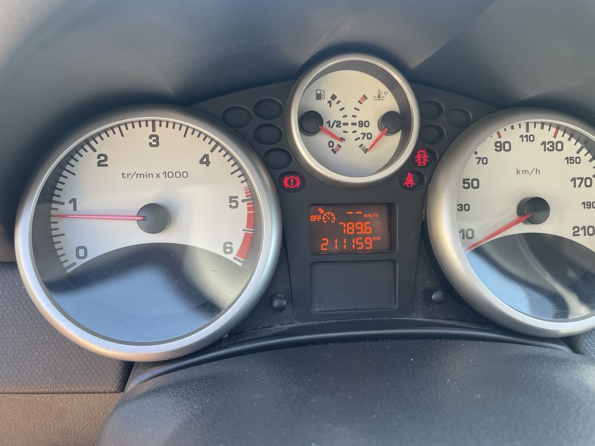 Peugeot Autos: Peugeot 207 SW – Gebraucht aus Ottikon von Mopariat 4