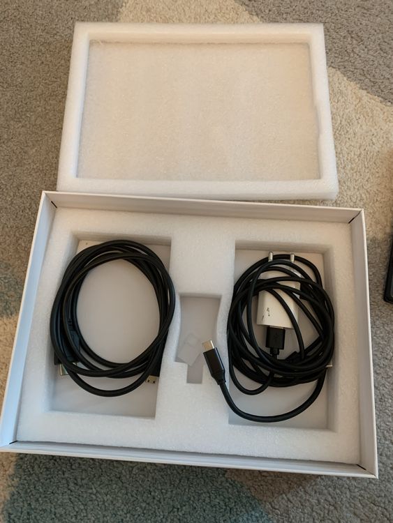 Monitore: Externer Display – Neu (gemäss Beschreibung) aus Münchenbuchsee von britishrock 5