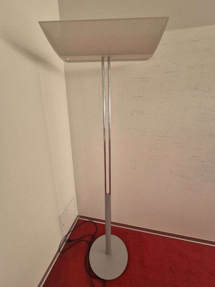 Lampade: Büro-Stehlampe – Usato da Feusisberg venduto da Whitefir