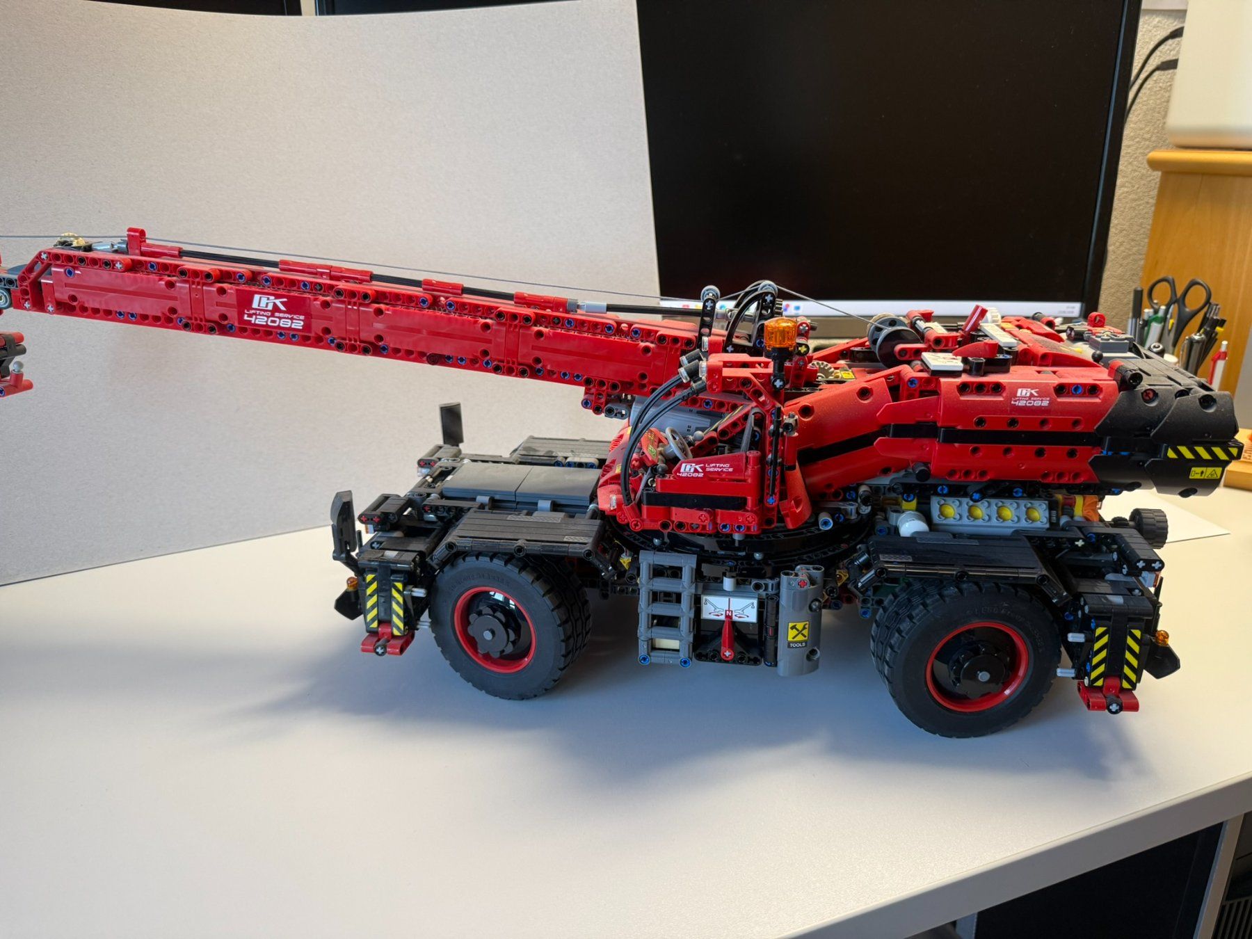 Gru: LEGO Technic 42082 Geländegängiger Kranwagen – Usato da Tafers venduto da and_9qnb 2