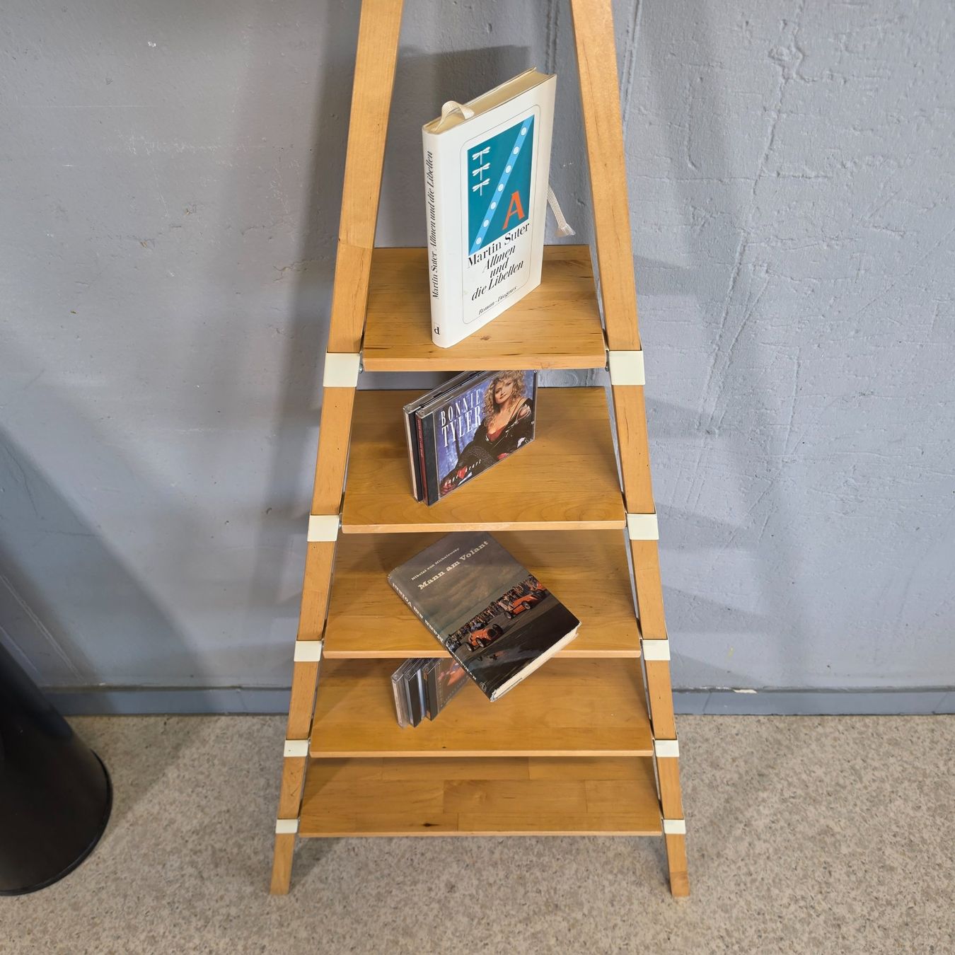 Ikea Regale: Inter IKEA Systems B.V. 2014 Shelf, Regal by Keiji Ashizawa – Gebraucht aus Nottwil von Wondewa-Shop 1