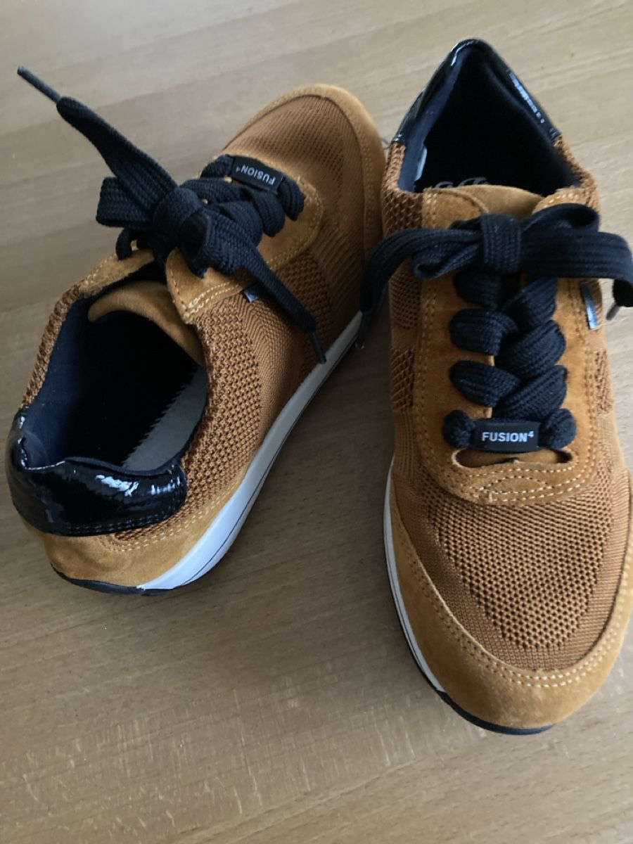 Scarpe da donna: Sneaker  Goretex, ara, Gr. 4,5/37,5 – Nuovo (secondo la descrizione) da Buchrain venduto da pau_mzg5 1