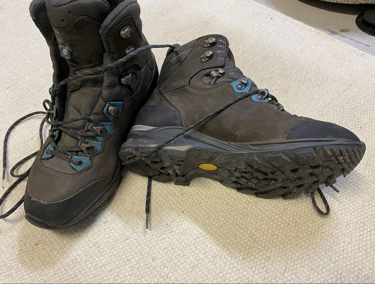 Lowa Damenschuhe: Wanderschuhe von Lowa Gr 41 – Gebraucht aus Murten von juliagnaedinger 1