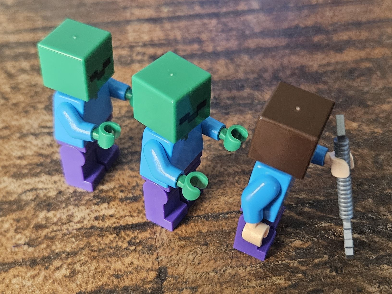 Lego Kit di costruzioni: lego lot de 3 figurines minecraft – Usato da Confignon venduto da Ecrofigs 3