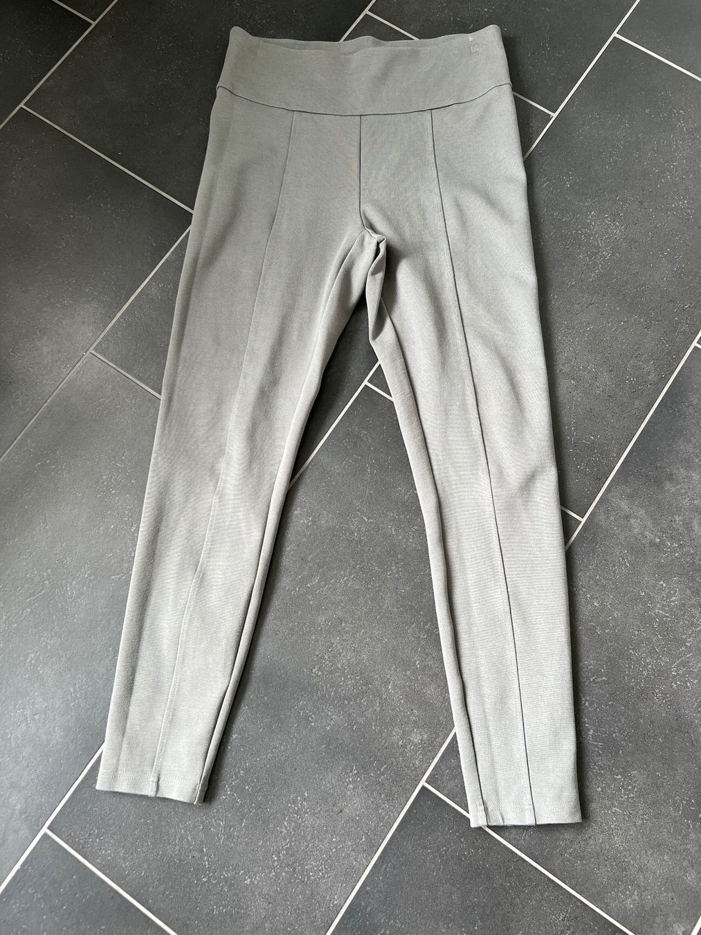 Opus Leggings: Opus Hose Leggings – Gebraucht aus Inwil von 27sonnenschein