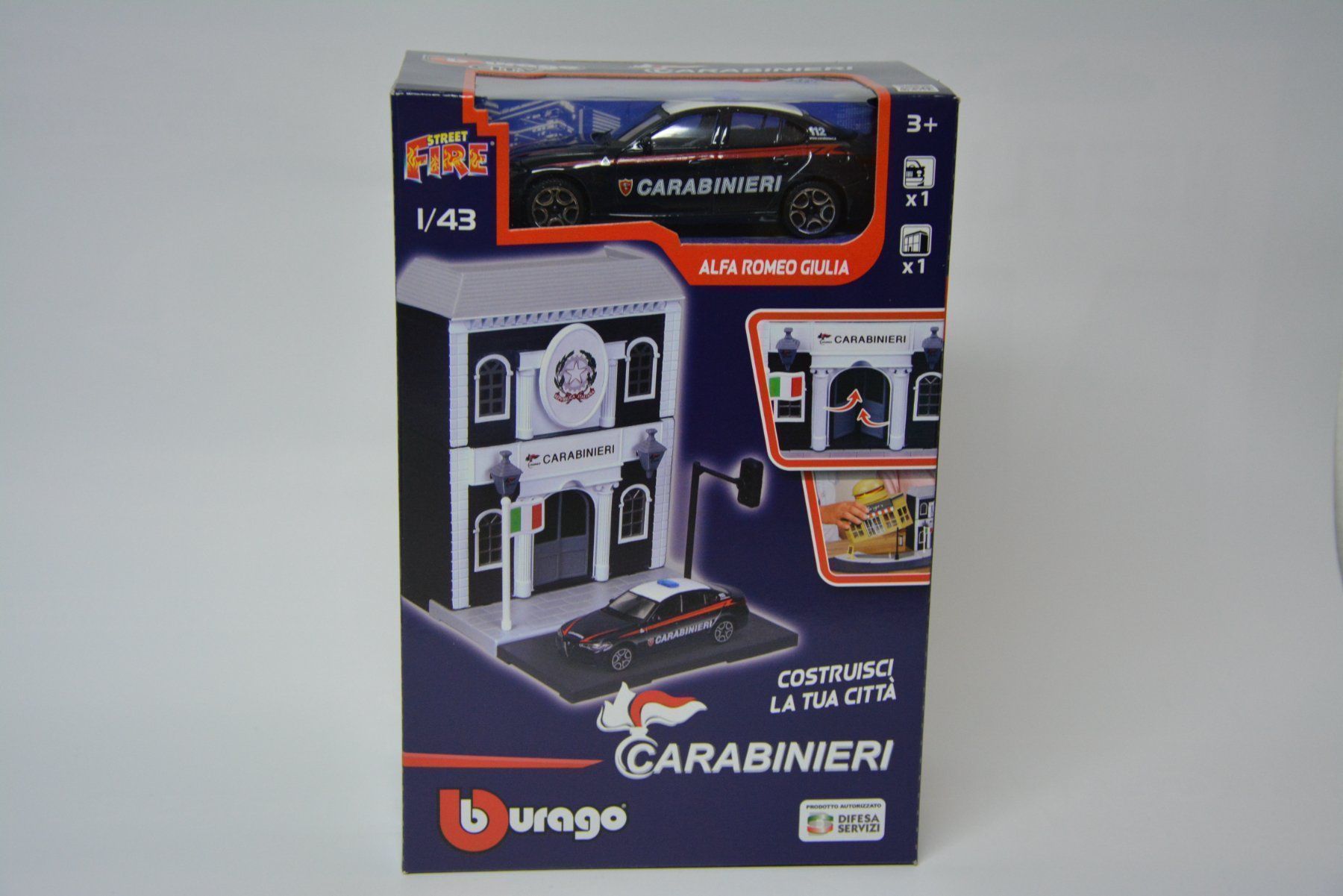 Alfa Romeo Voitures modèles: Alfa Romeo Giulia 2015 + Diorama , 1:43 – Neuf avec emballage d'origine à Goldach par Feivel9