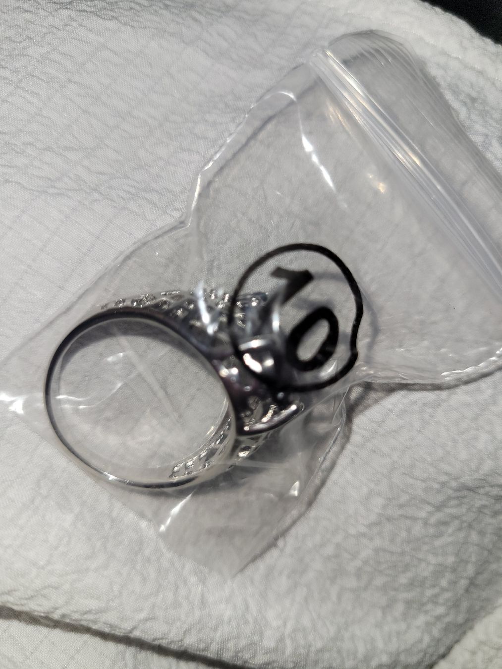Ringe: Modeschmuck Ring, Silber Look, Grösse 10, Neu & Original 52 – Neu und originalverpackt aus Bassersdorf von ism_kx95 2