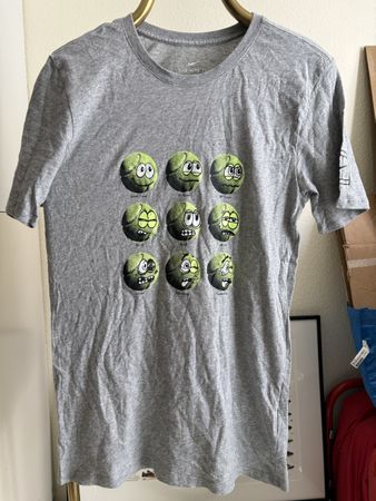 T-shirt Nike Tennis gris, Taille S