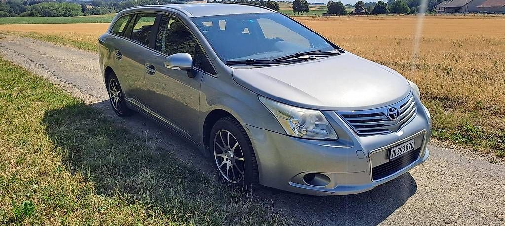 Automobili: Toyota Avensis – Usato da Echallens venduto da rubiko 2