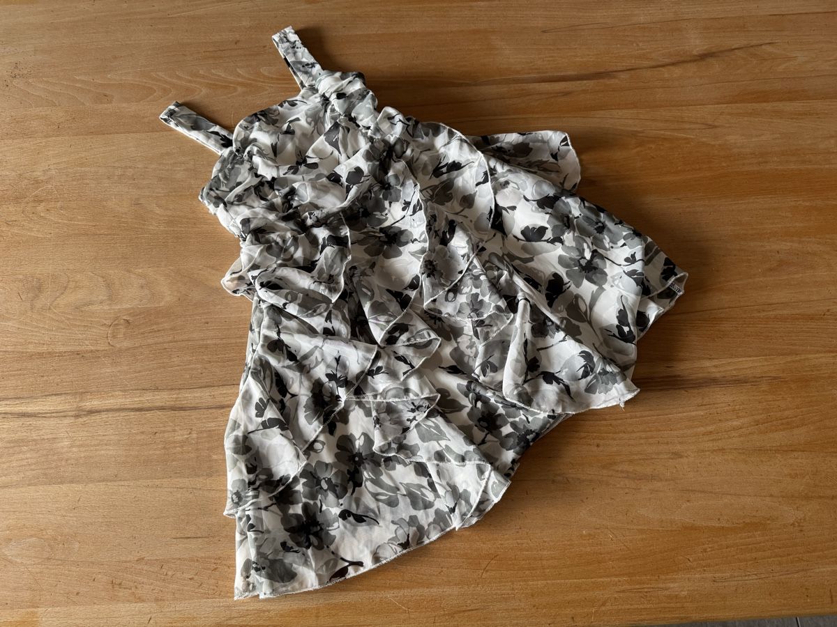 Lotti & Set di vestiti: Grosses Mädchen Kleiderpaket Grösse 128 – Usato da Lyssach venduto da tom1981 3