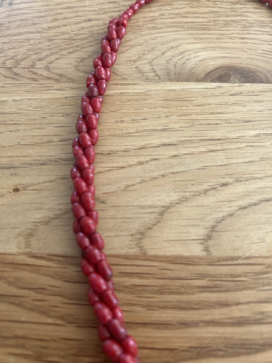 Catenine: Korallenkette geflochten, ein Schmuckstück – Usato da Herisau venduto da Renee30 1