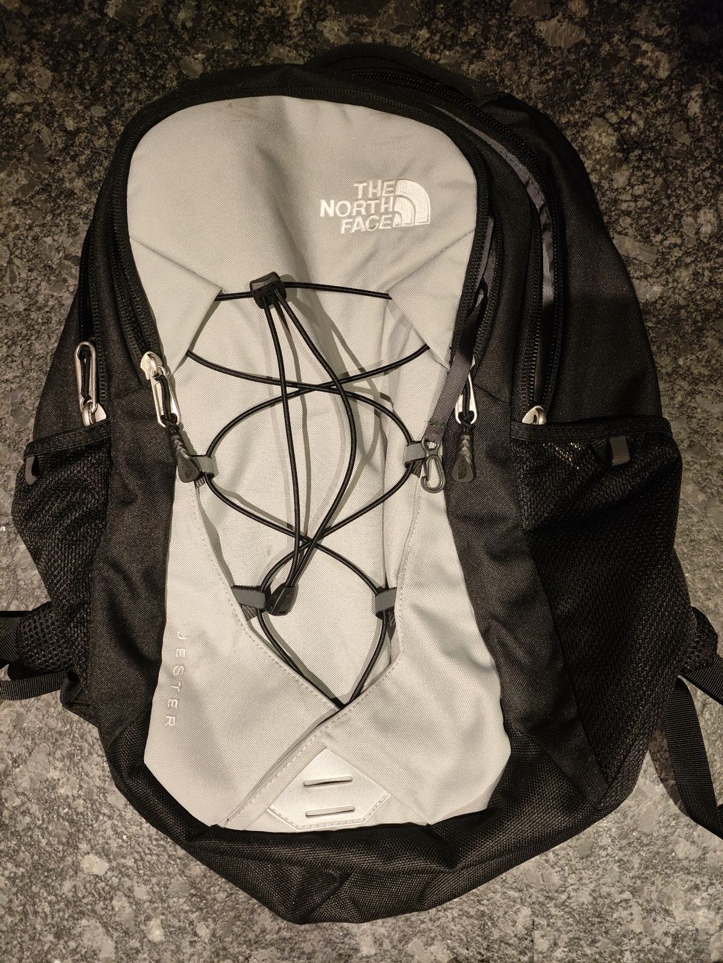 North Face Zaini: THE NORTHFACE JESTER BACKPACK – Nuovo (secondo la descrizione) da Winterthur venduto da Ajcps 1
