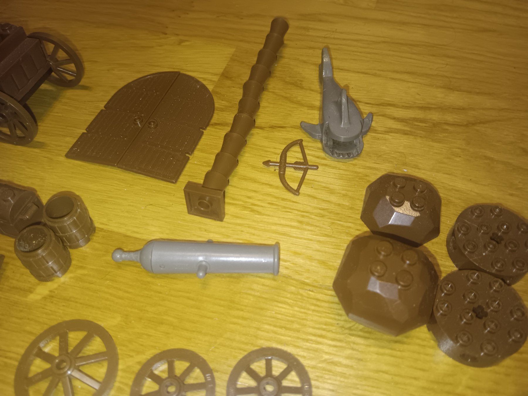Lego Giocattoli: Versch. Braune Lego Ritterburg  Teile – Usato da Gelterkinden venduto da ram_5vkp 3