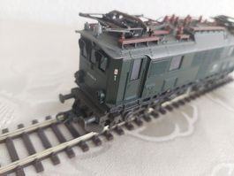 Elektrolokomotive Roco DB 144 509-7 grün gebrauchter Zustand