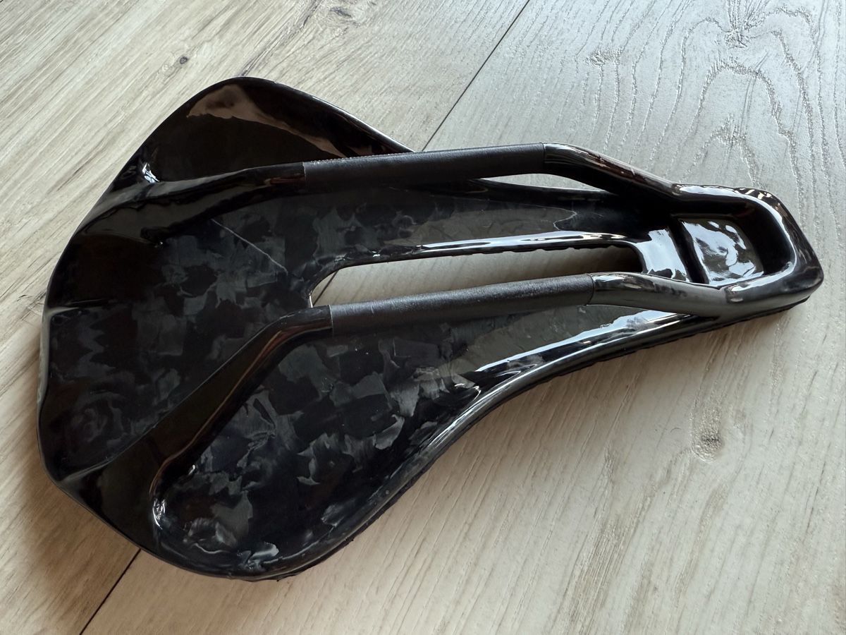 Pezzi di ricambio: Carbon 3D Bike Saddle Stealth – Usato da Leysin venduto da awo_cm7y 3