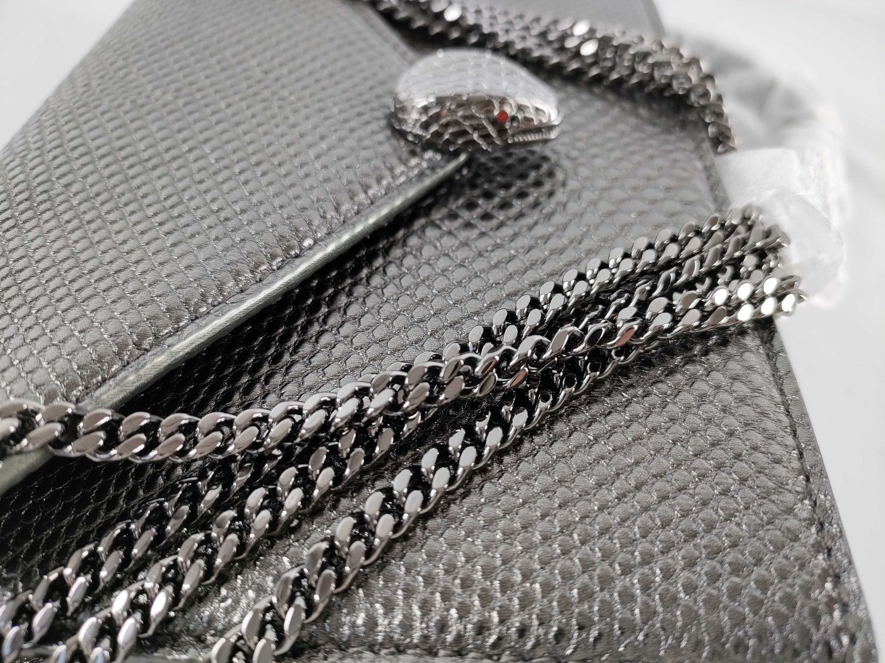 Bulgari Taschen für Damen: Bvlgari Serpenti Forever Schultertasche NP ca. CHF 5000 – Neu (gemäss Beschreibung) aus St. Gallen von Love_Luxury 2