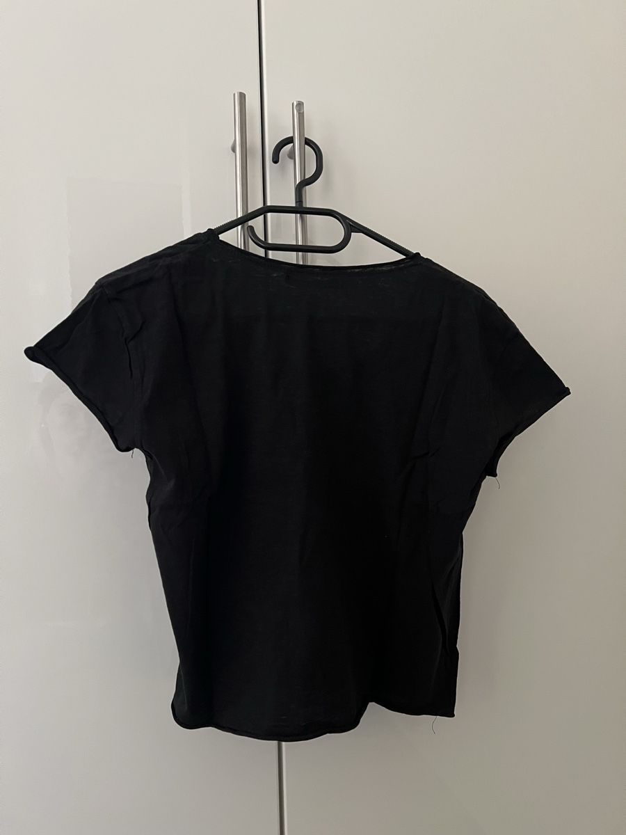Pull&Bear T-shirt: Schwarzes T-Shirt – Usato da Dietikon venduto da Mischi2167 1