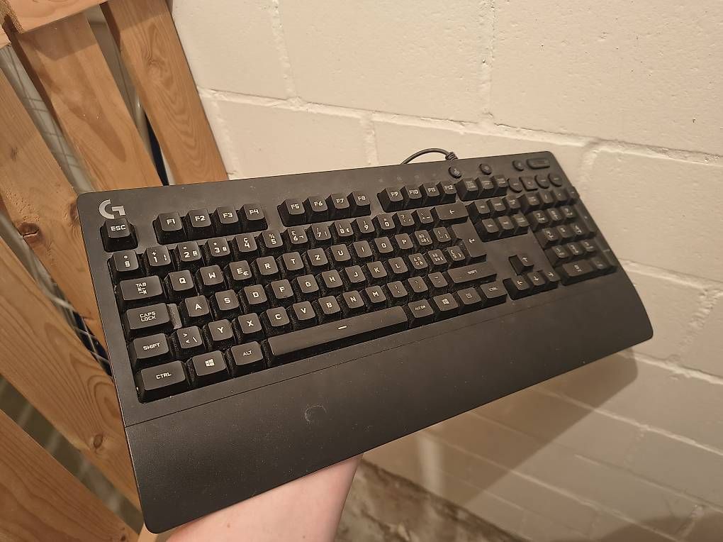 Tastiere: Logitech G213 Prodigy Gaming Tastatur CH Layout - Top – Usato da Arnegg venduto da zozotsu