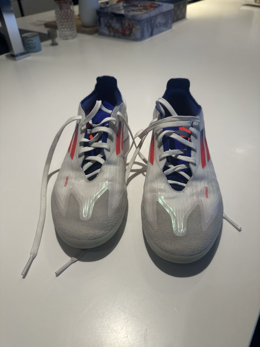 Scarpe da uomo: Hallenschuhe Adidas – Usato da Volketswil venduto da R74 2