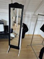 Schmuckschrank mit Spiegel weiss abschliessbar, gebraucht