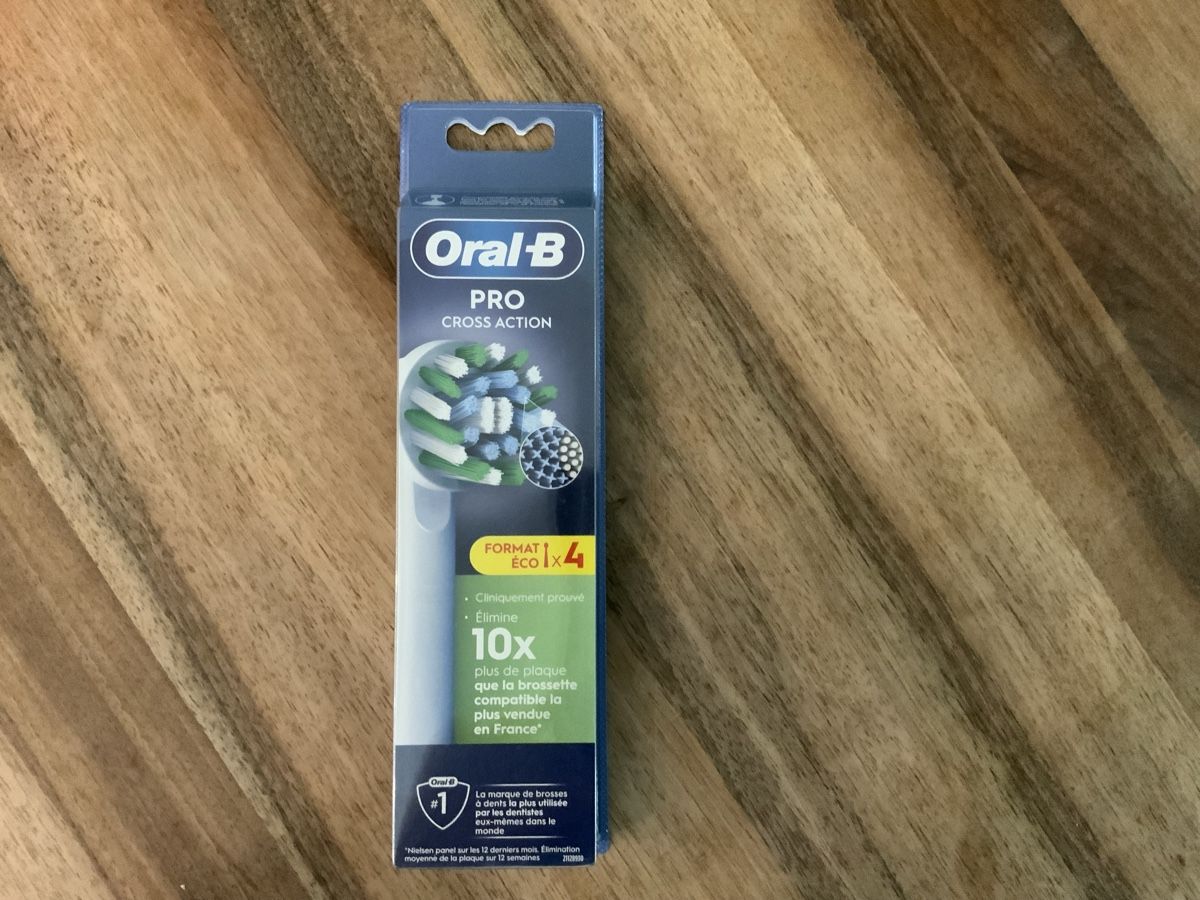 Oral B Cura dei denti: 10x Oral B Zahnbürstenköpfe – Nuovo e nell'imballaggio originale da Waltenschwil venduto da Markus1985