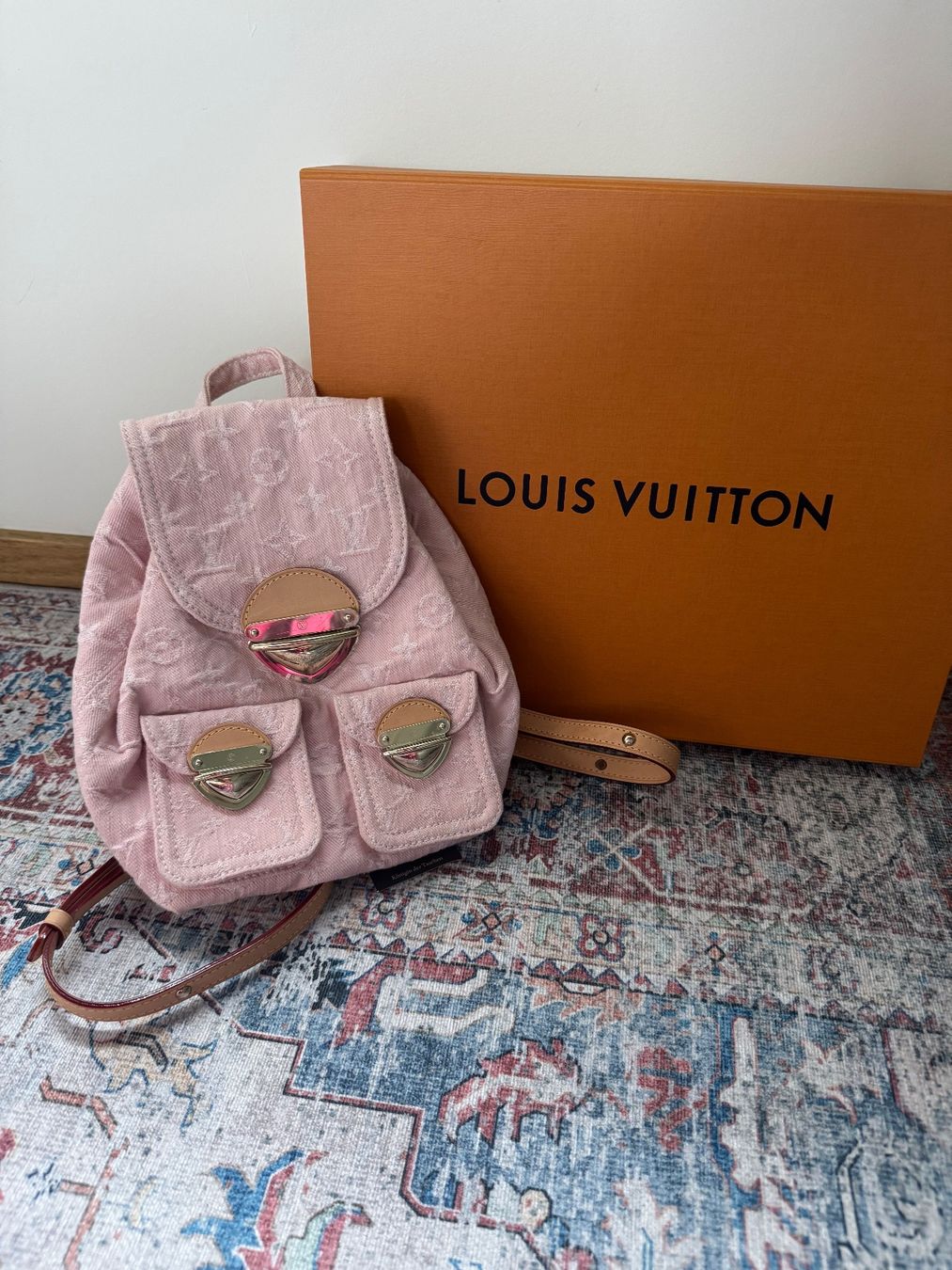 Louis Vuitton Zaini: Louis Vuitton Venice Denim Rosa Rucksack – Nuovo e nell'imballaggio originale da Riehen venduto da karolina3 1