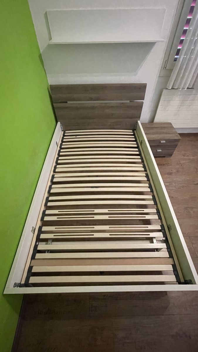 Lits: Bett 120x200 mit Nachttisch – D'occasion à Ehrendingen par Cyrilf99 1