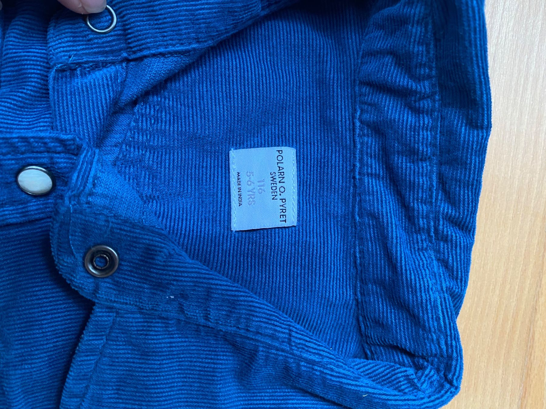 Camicie, T-shirt & Polo: Neu - Polarn O.Pyret Hemd Gr 116 – Nuovo (secondo la descrizione) da Allschwil venduto da CaSu- 2
