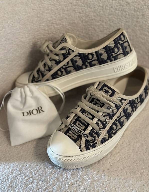 Damenschuhe: Dior Sneakers 35.5 – Gebraucht aus Wallisellen von MaraG91
