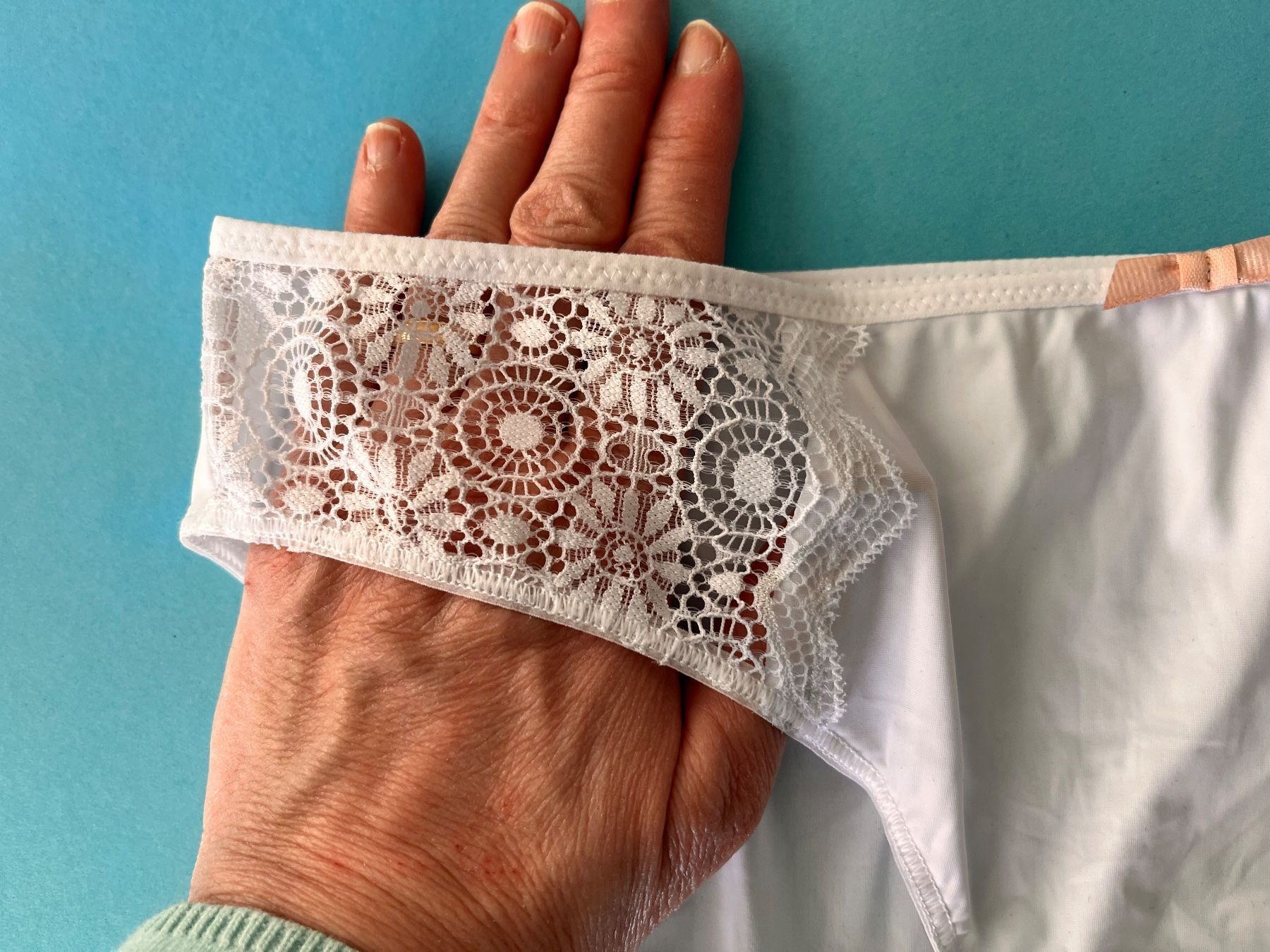 Passionata Sonstige Unterwäsche: Slip, PASSIONATA, Grösse 44, Farbe Weiss – Neu und originalverpackt aus Rudolfstetten von gst_g7xl 1