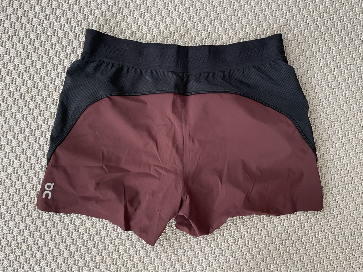 Pantaloni: On Running Active Shorts Damen Gr. M – Usato da Zürich venduto da katidust 1