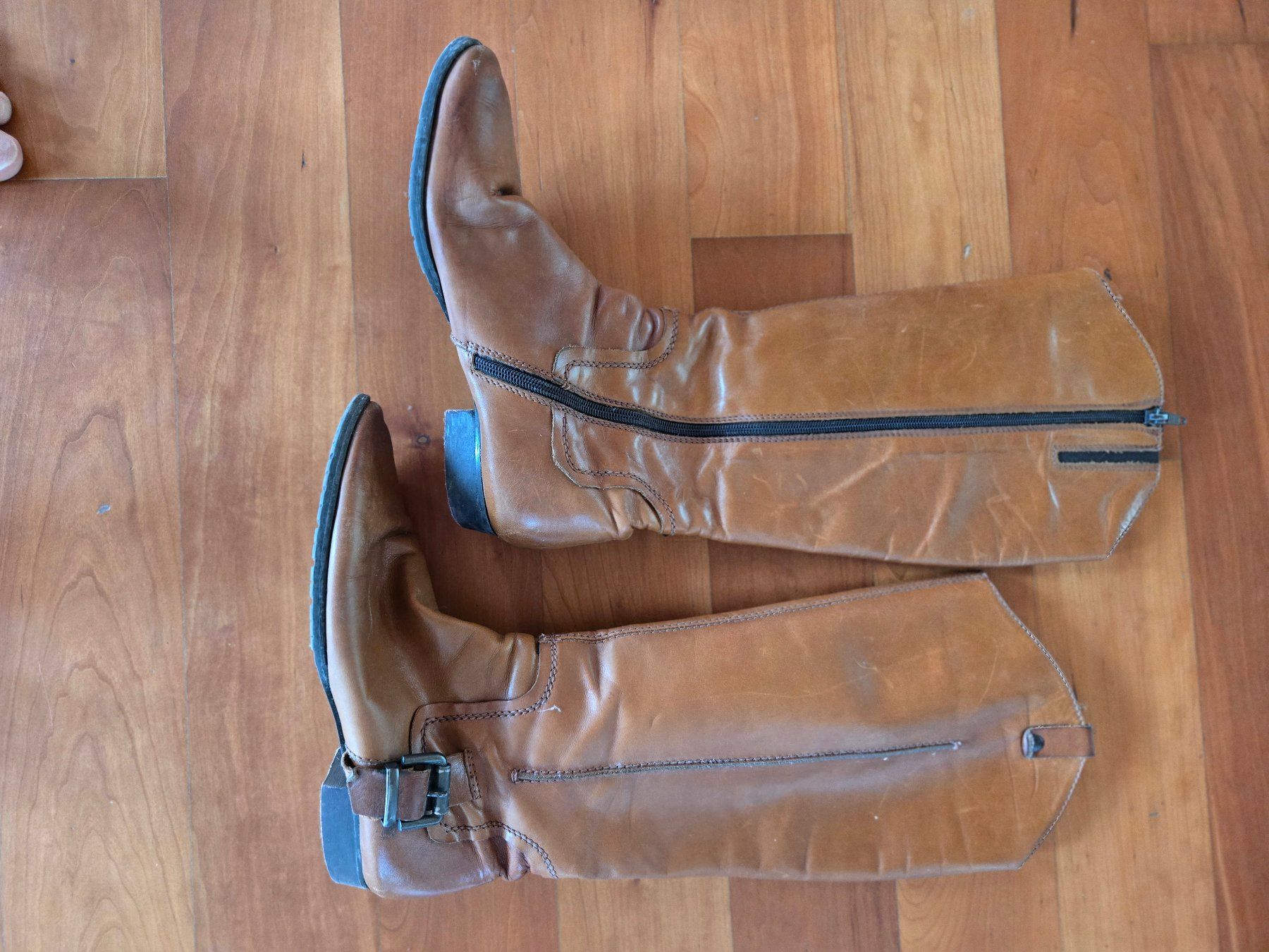 Scarpe da donna: Lederstiefel gefüttert – Usato da Altstätten SG venduto da Tschuppben