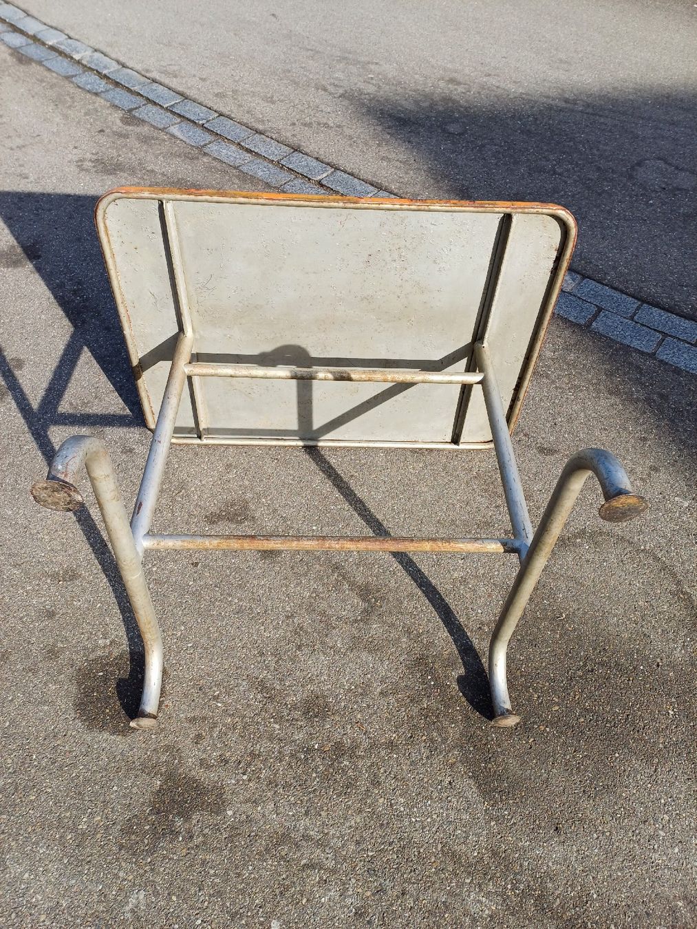 Bigla Tavoli: Vintage Gartentisch – Usato da Niederuzwil venduto da wolkenlos80 5