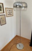 Stehlampe