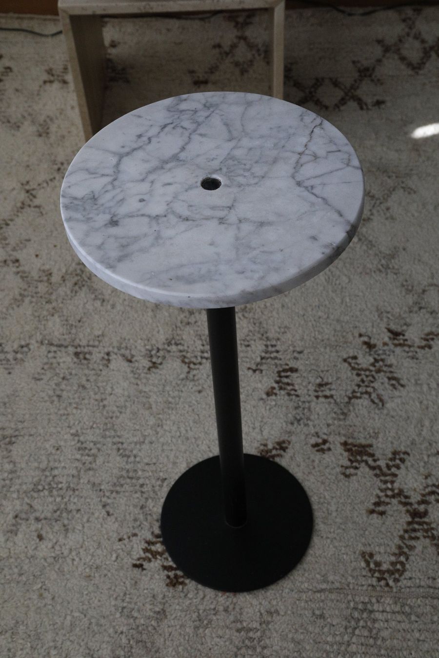 Tables: Pflanzentisch Marmor – D'occasion à Zürich par evolve1