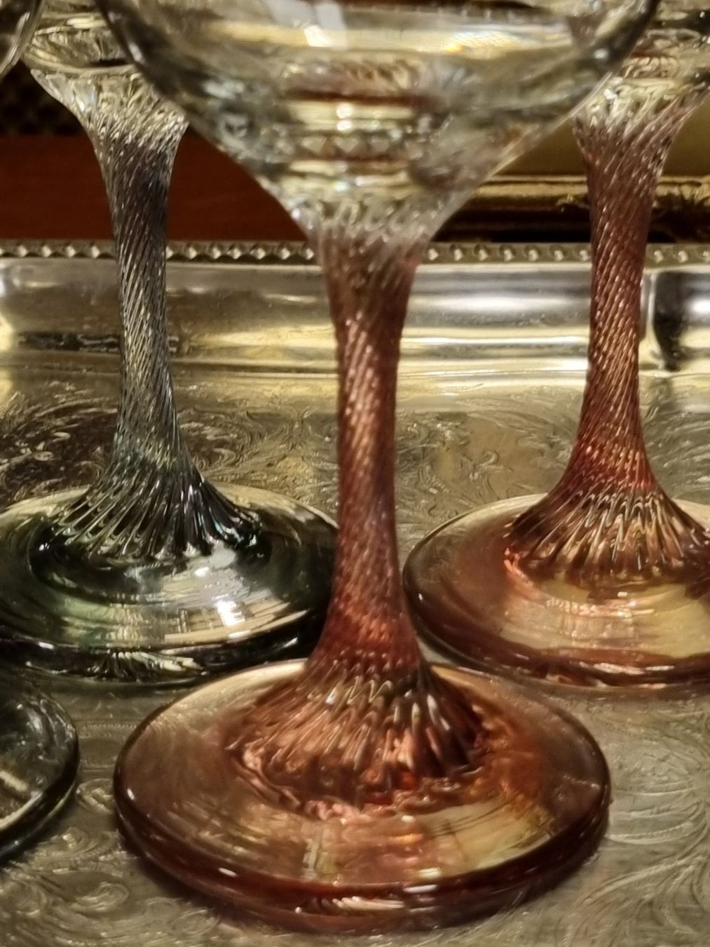 Verres: 6 Gläser, farbige Stiele, 18 cm – D'occasion à Scharnachtal par devin03 4