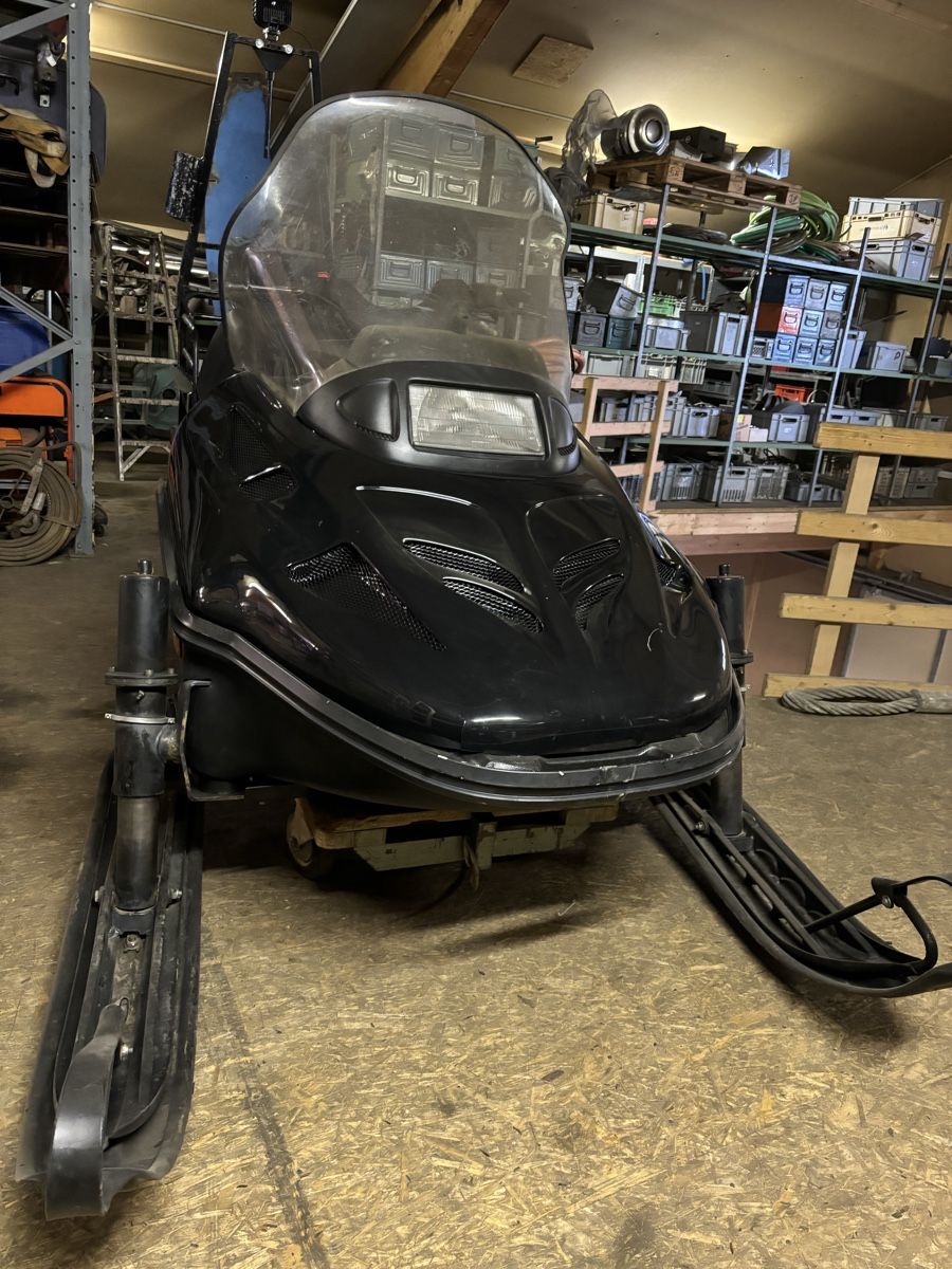 Ski-Doo Altro: Schneetöff Schneemobil Ski-Doo – Usato da Unteriberg venduto da Aukver