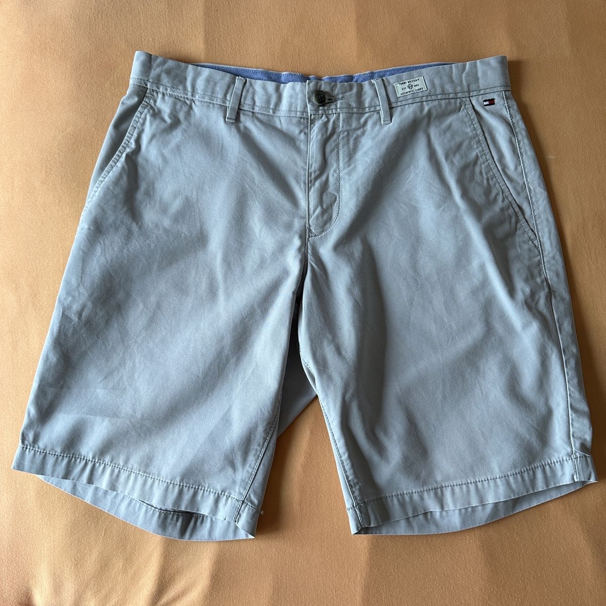 Tommy Hilfiger Hosen: Tommy Hilfiger Shorts – Neu (gemäss Beschreibung) aus Wallisellen von Last_Chance_Sale