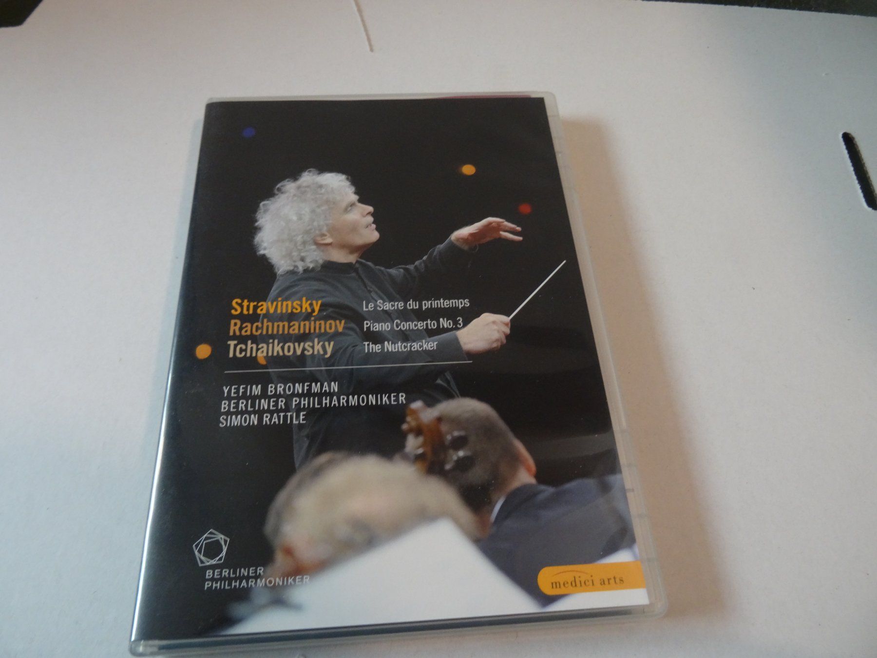 Tutti i DVDs: DVD Berliner Philharmoniker Stravinsky Simon Rattle – Usato da Olten venduto da Disc-Ausverkauf