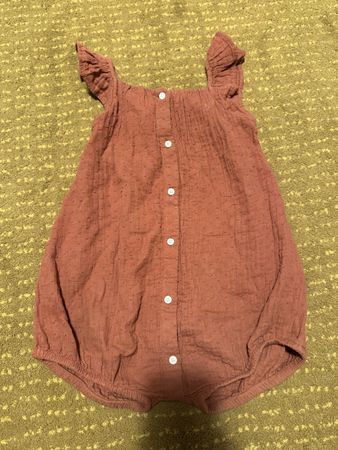 Strampler rostrot Grösse 98 H&M