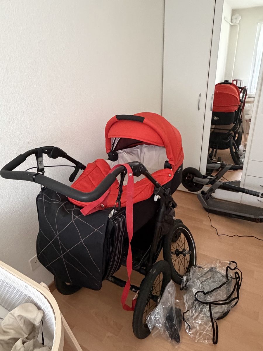 TFK Carrozzine: TFK Kinderwagen mit Zubehör – Usato da Richterswil venduto da nufian005 1