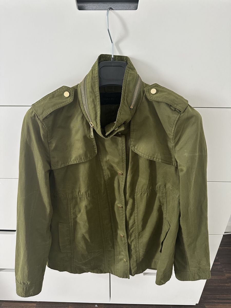 Zara Jacken: Khaki Military Style Zara – Gebraucht aus Zürich von Heisenberg27