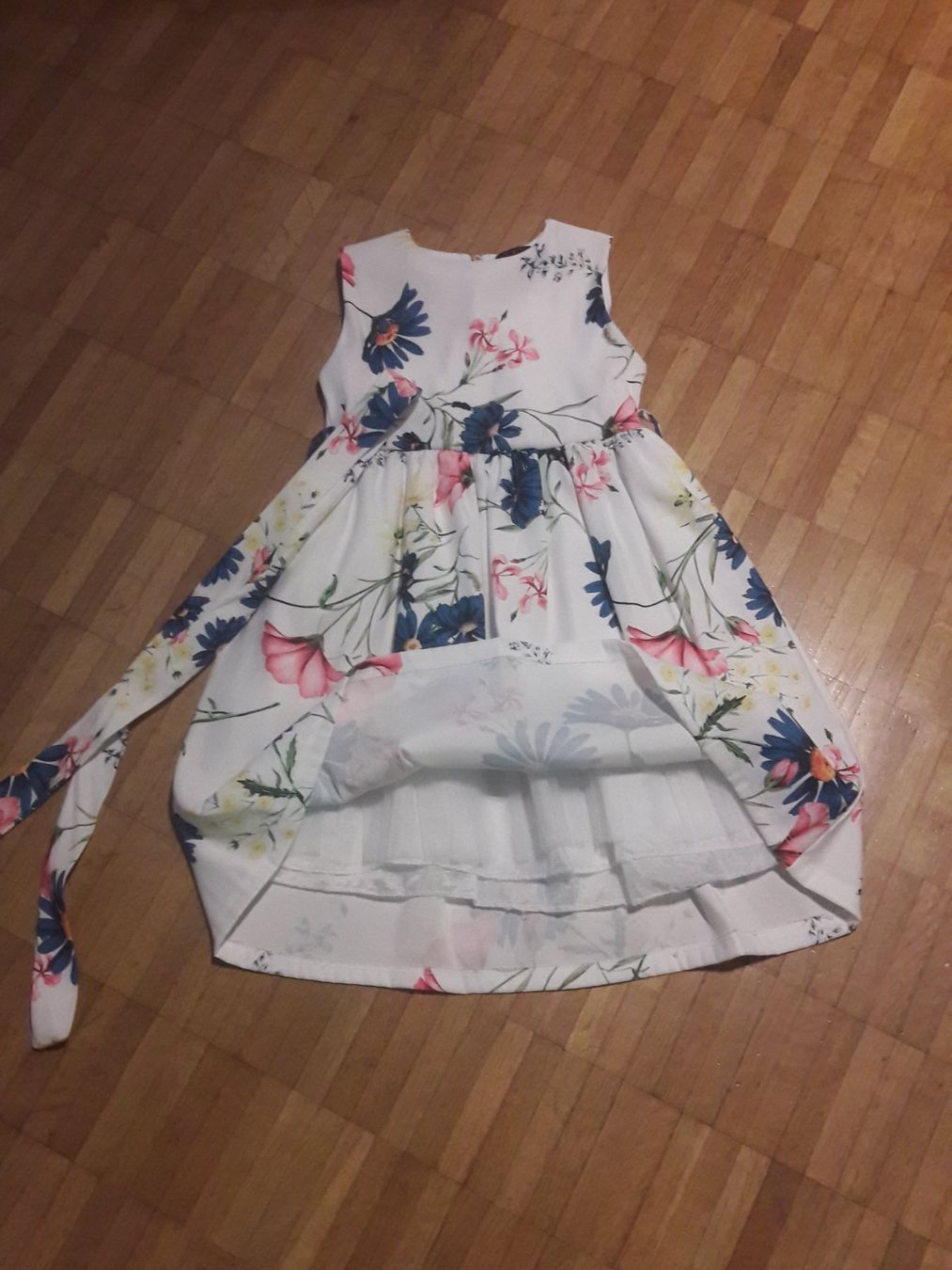 Vestiti & Gonne: KLEID -  KIND - 116/122 BLUMENMUSTER - mit FUTTER – Usato da Luzern venduto da miocarobabbonetoscan 1