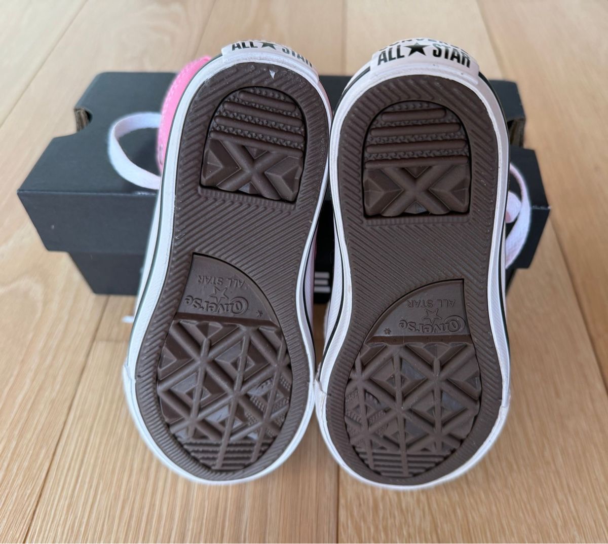 Converse Schuhe für Mädchen: Converse All Star Pink 27 – Gebraucht aus Hausen am Albis von Mely182 2
