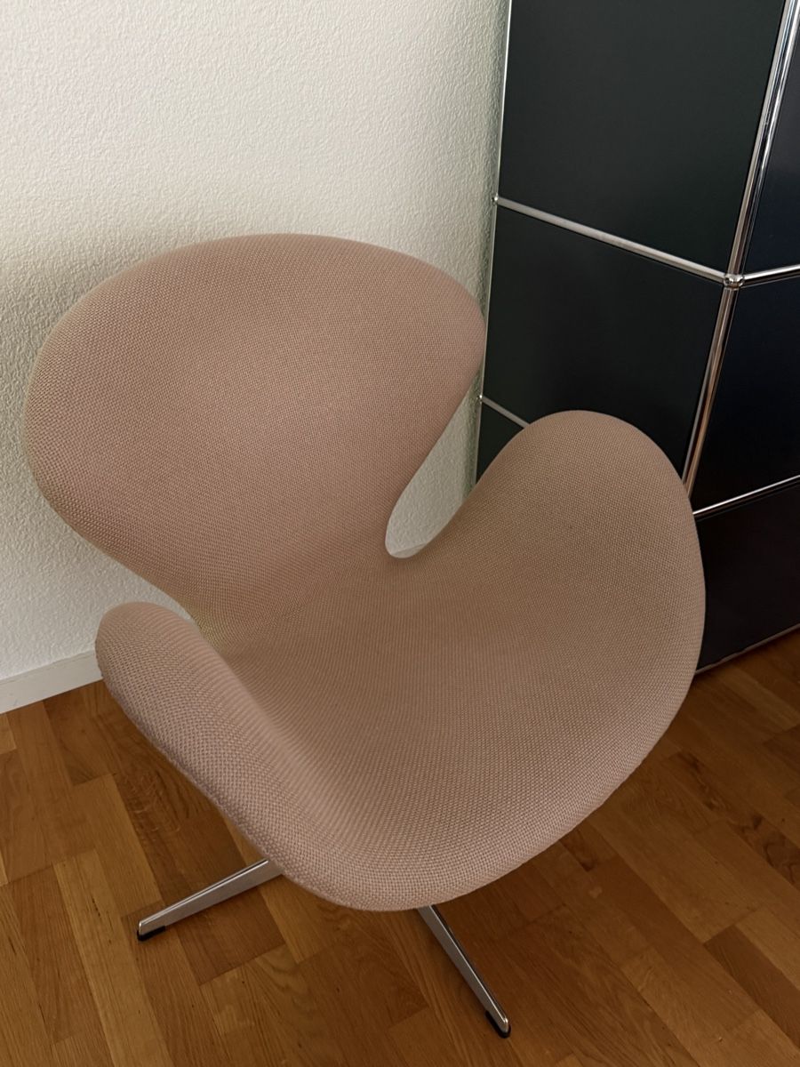 Fritz Hansen Poltrone: Swan Chair Fritz Hansen – Nuovo (secondo la descrizione) da Zuchwil venduto da GiggaOffice 1