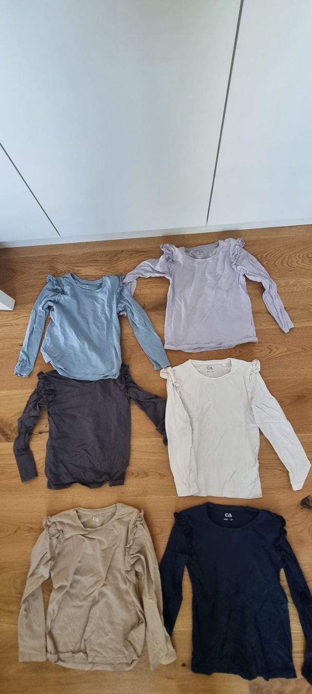 Lotti & Set di vestiti: 13er-Set: Mädchenkleider Grösse 122-128 – Usato da Lachen SZ venduto da allesweg78 6
