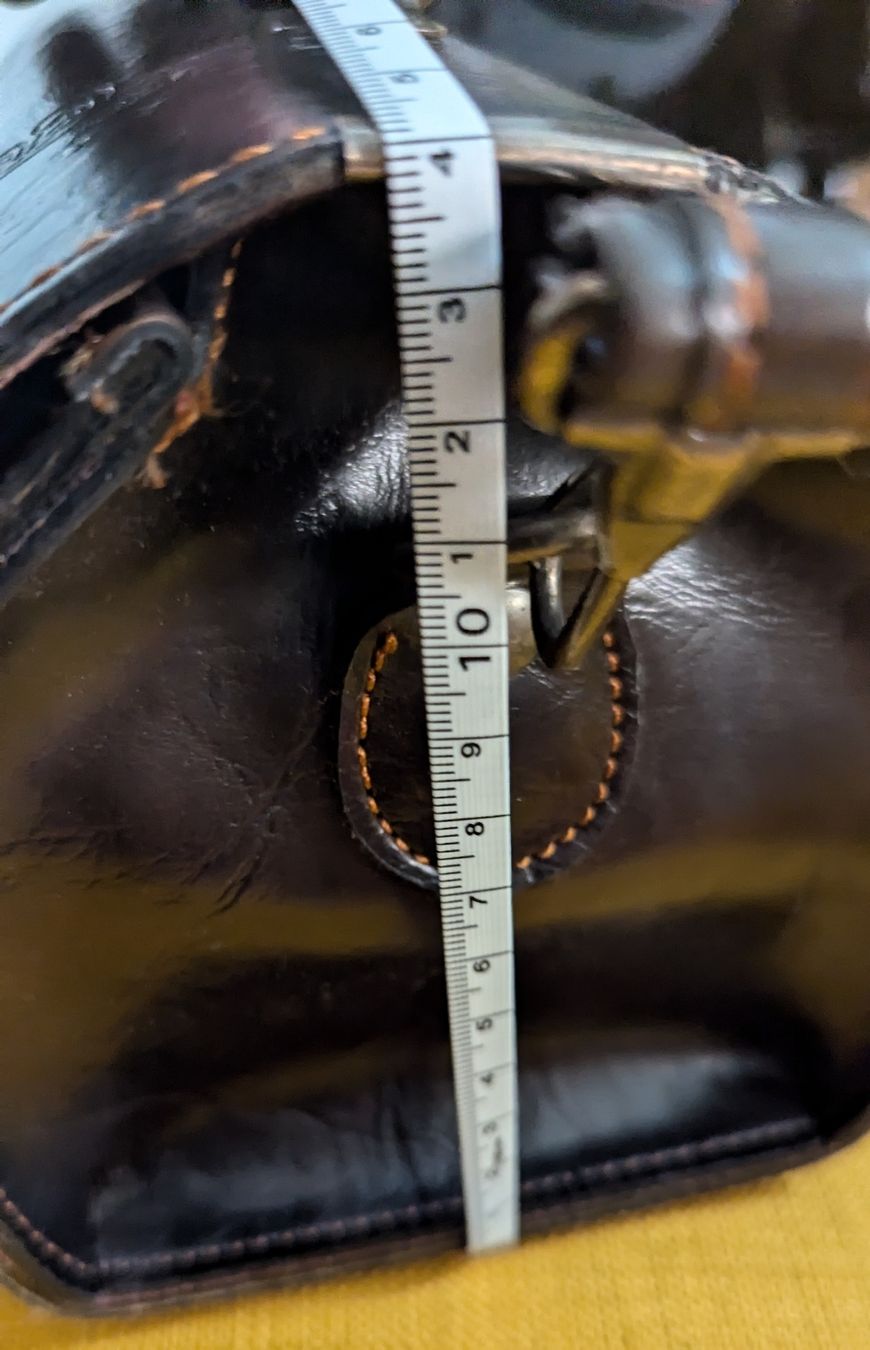 Taschen für Damen: Tasche mit Prägung – Gebraucht aus Basel von Efnisien 3